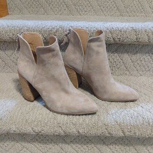 Steve Madden Women's Thrived Brown Booties